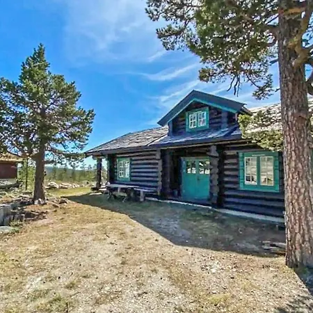 4 Bedroom Stunning In Сasa de vacaciones Rendalen